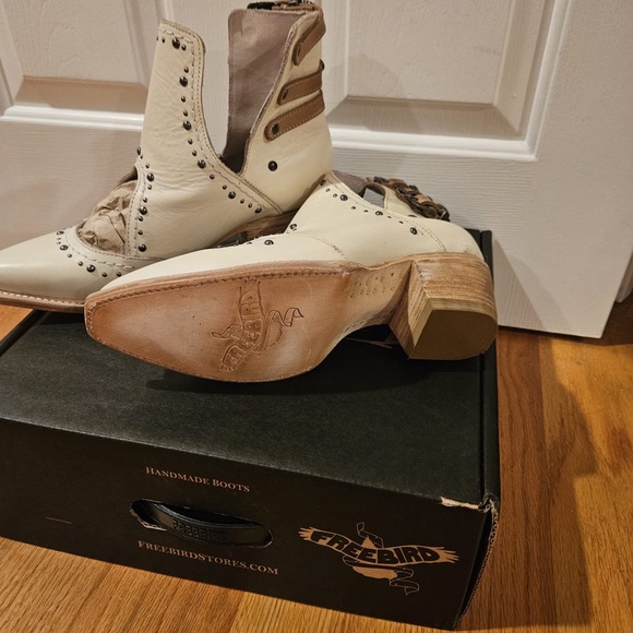 Freebird Melody boots, brand new never worn! Real leather. They run large/big. - Picture 8 of 16